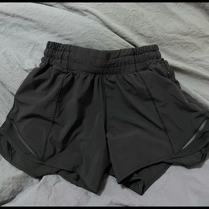 LULULEMON 2 tall 4 inch inseam hotty hot shorts low rise